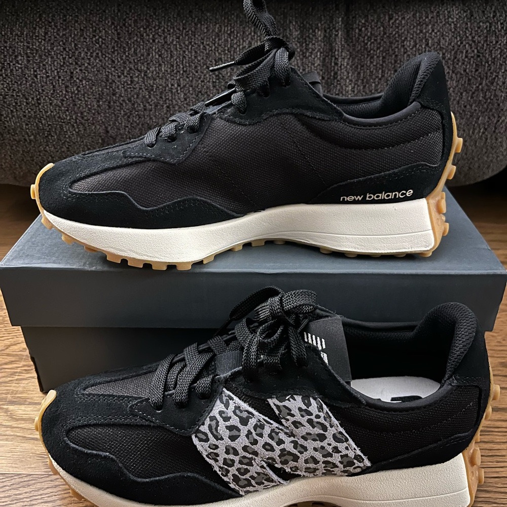 New Balance 327 Women’s shoes